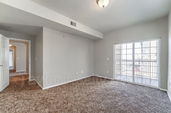 Building Photo - 2855 Blue Sky Cir