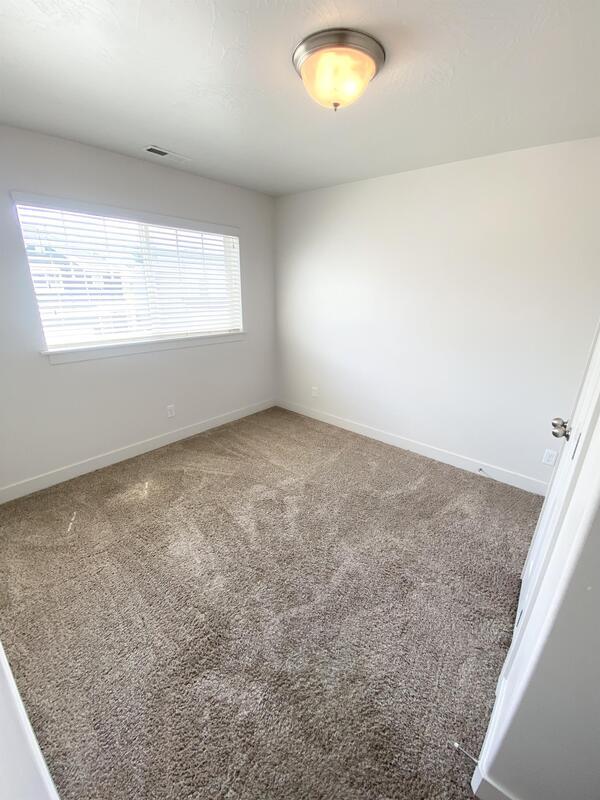 Building Photo - 521 N 20 W