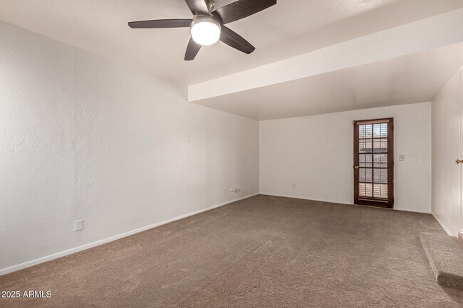 Building Photo - 1407 E El Camino Dr