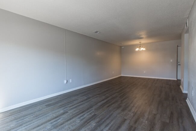 Floorplan - ROANOKE VILLAS