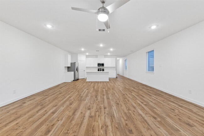 Building Photo - 28142 Meadowlark Sky Dr