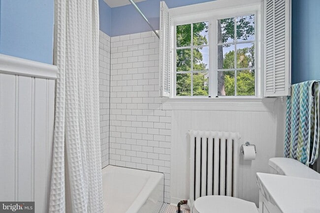 Building Photo - 3612 Albemarle St NW