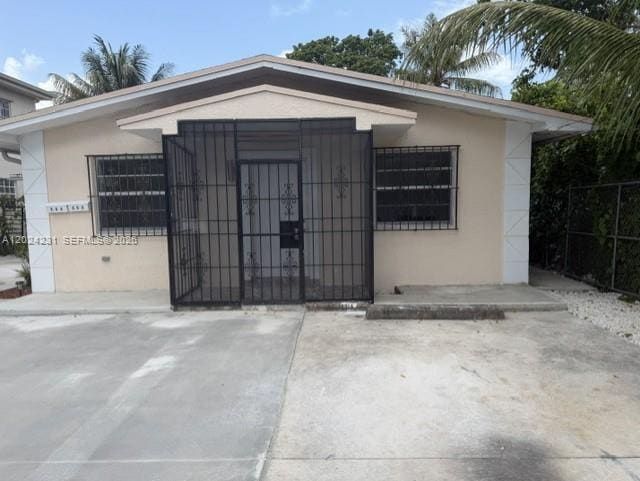 Building Photo - 262 NE 55th Terrace