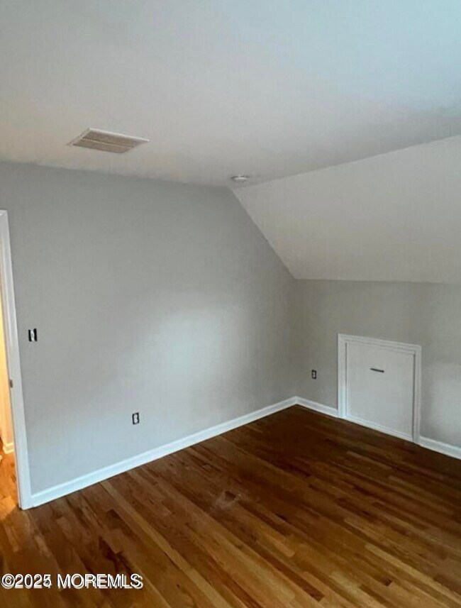 Building Photo - 567 Sica Ln