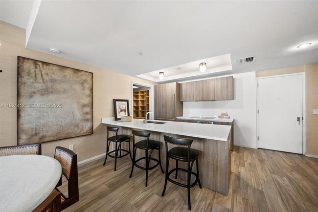 Building Photo - 801 S Miami Ave