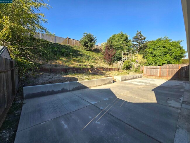 Building Photo - 4370 Harmon Rd