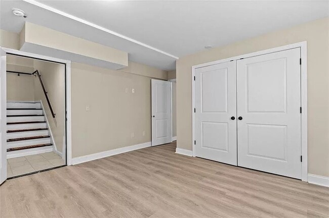 Building Photo - 23 Vaughan St