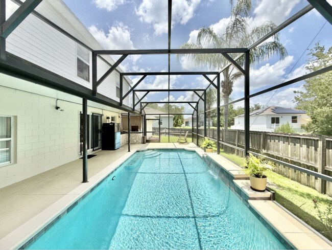 Building Photo - 1431 Teal Dr