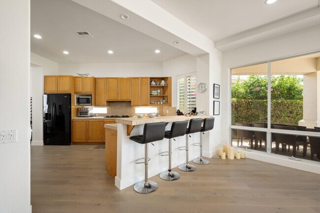 Building Photo - 78695 Castle Pines Dr