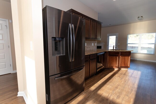 Building Photo - 4632 Southwind Rd