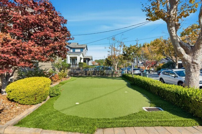 Building Photo - 1212 Mills Ave