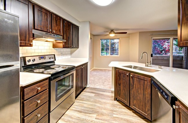 Bay Court at Harbour Pointe apartments — community photo - Bay Court at Harbour Pointe