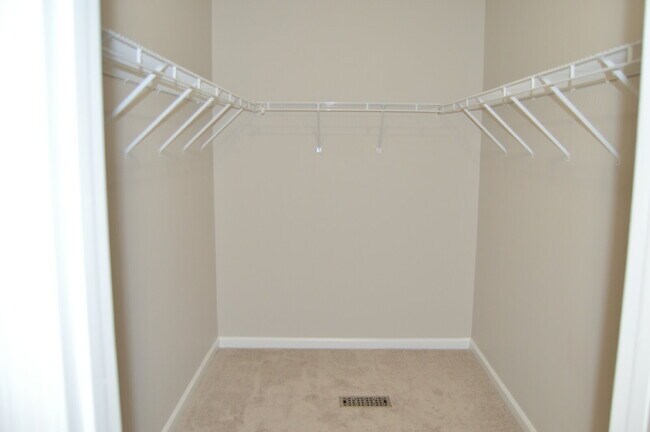 Building Photo - 60 Cobblestone Dr