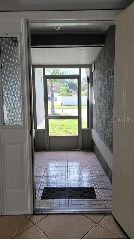 Building Photo - 2467 Quail Run Blvd N