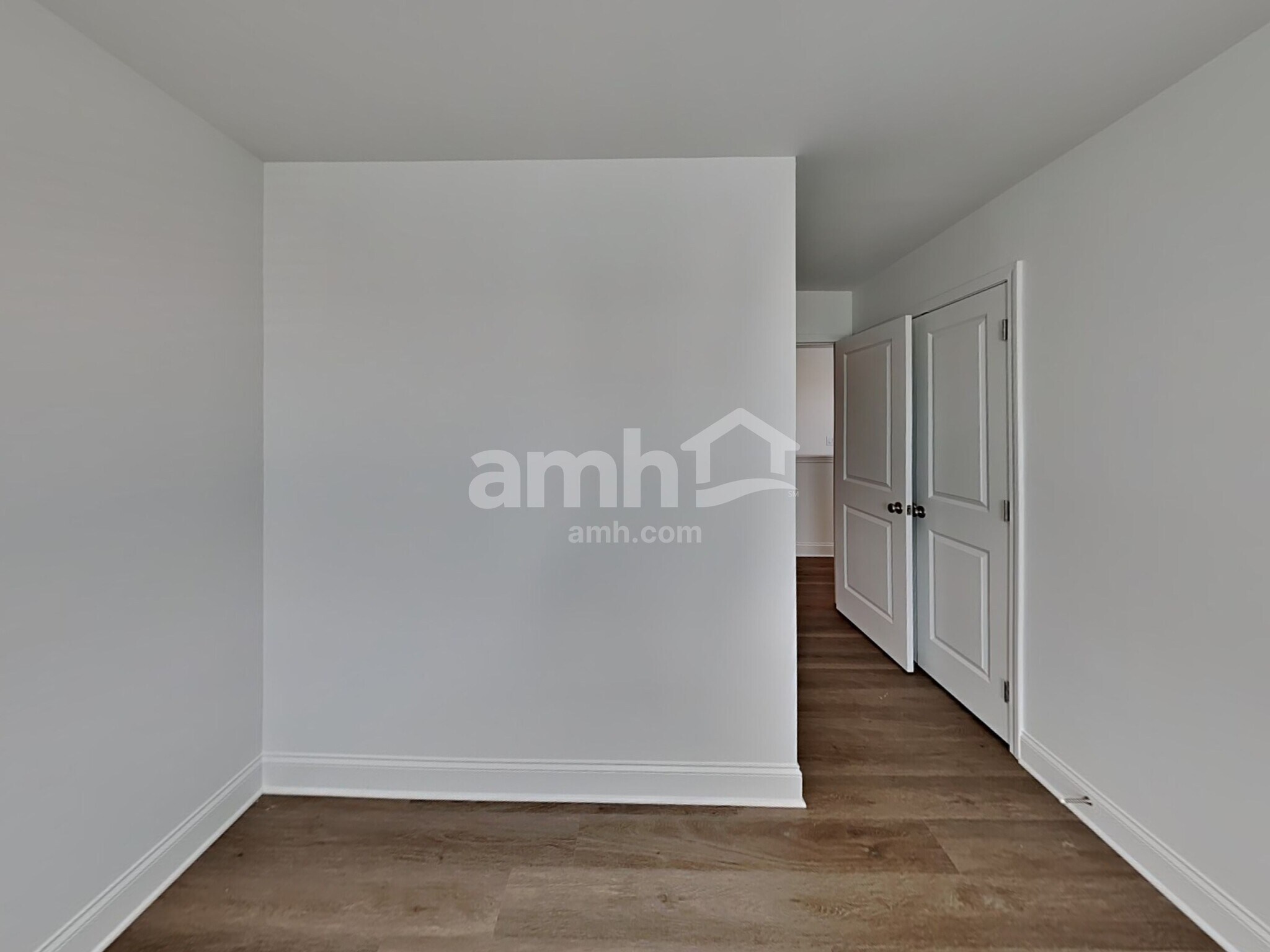 Building Photo - 1047 Highland Walk
