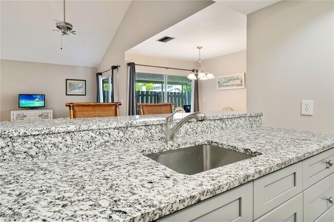 Building Photo - 6226 Timberwood Cir