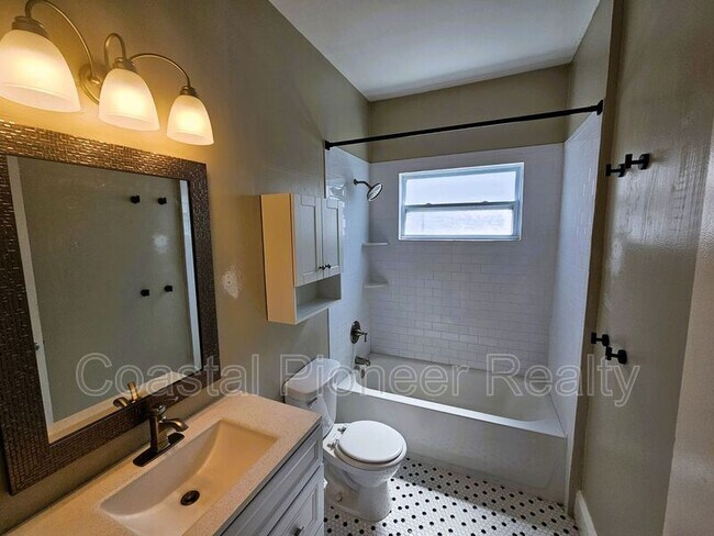 Building Photo - 209 S Westland Ave