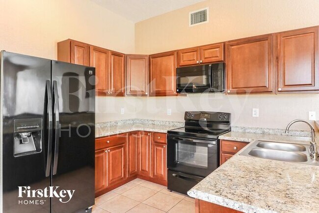 Building Photo - 318 Country Vineyard Dr