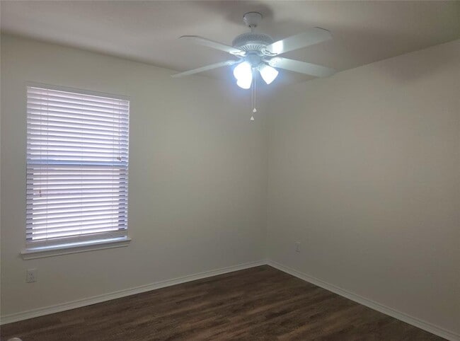 Building Photo - 160 Rummel Dr