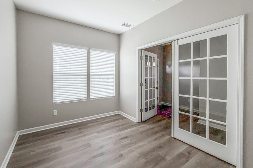 Building Photo - 2653 Jordan Ridge Dr