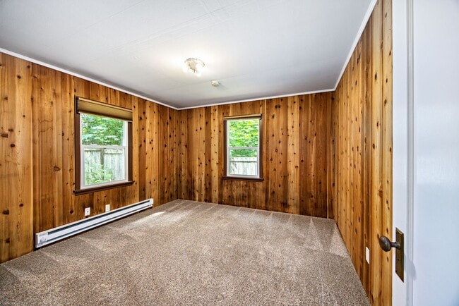 Building Photo - Charming 1-Bedroom Cottage Near Hood Canal...