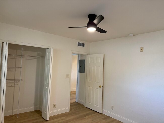 Building Photo - 1423 Holly Heights Dr