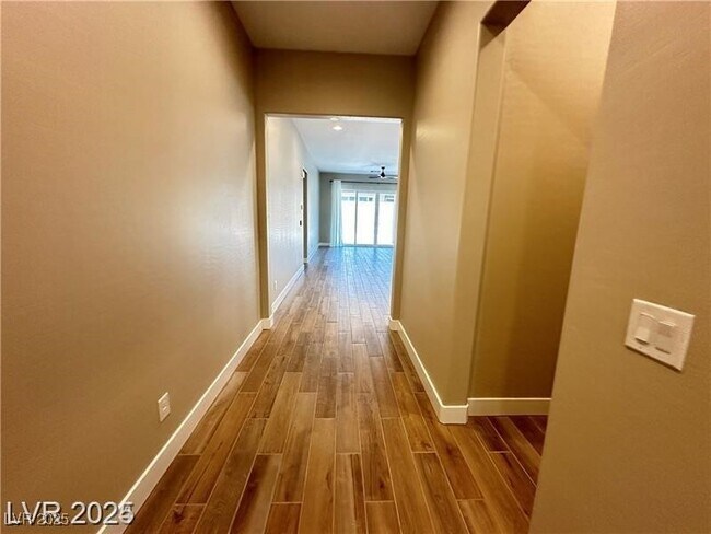 Building Photo - 3961 W Haleh Ave