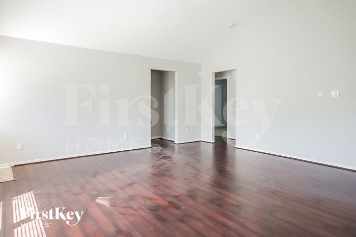 Building Photo - 9819 Barr Spring Dr