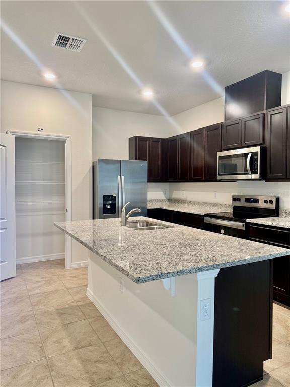 Building Photo - 1635 Thicket Ave