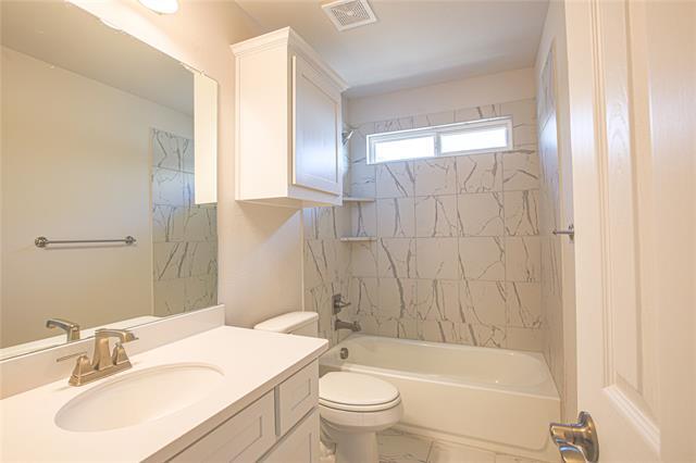 Building Photo - 612 Cattle Chute Ct