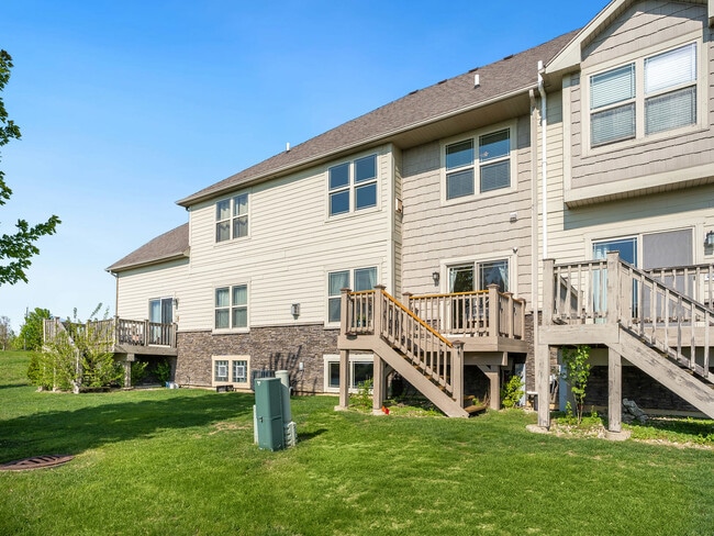Building Photo - 15749 W Crobally Way