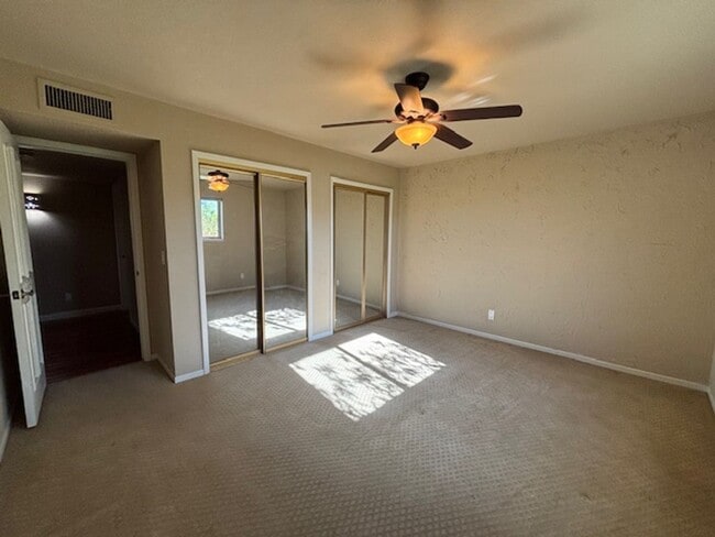 Building Photo - 3 Bedroom - 2 Bath Pool Home on the Golf Course