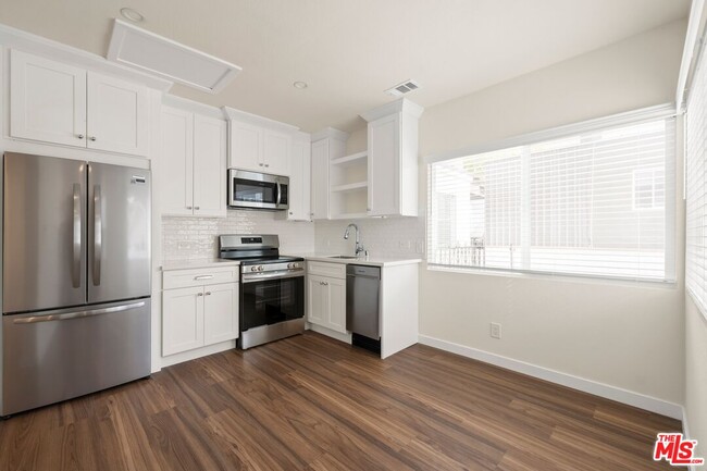 Building Photo - 1511 Selby Ave