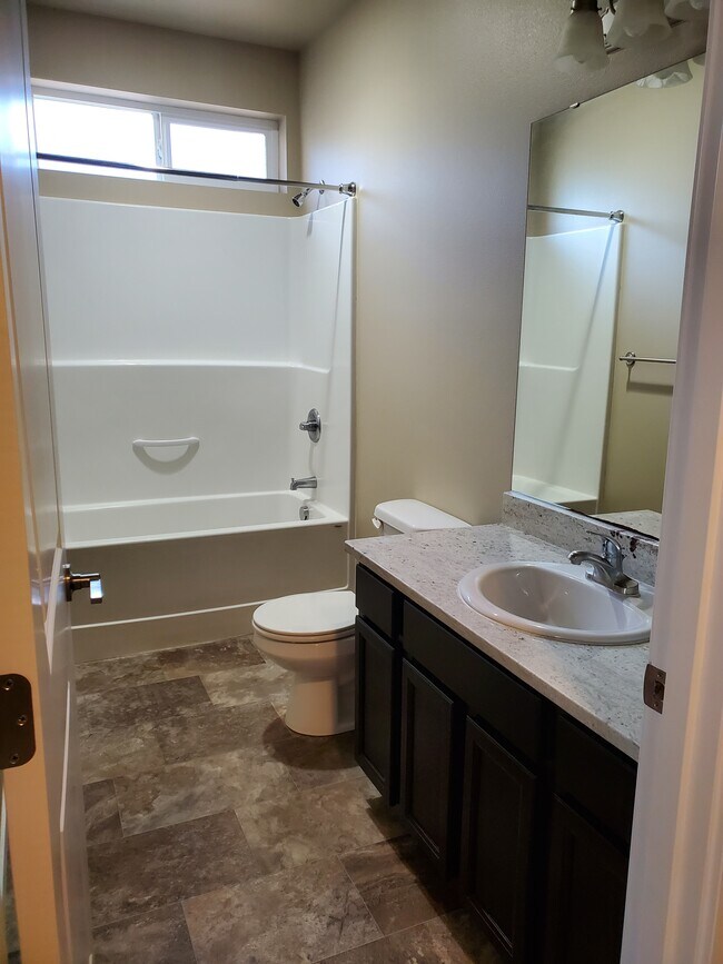 Building Photo - 4778 Beach Ln