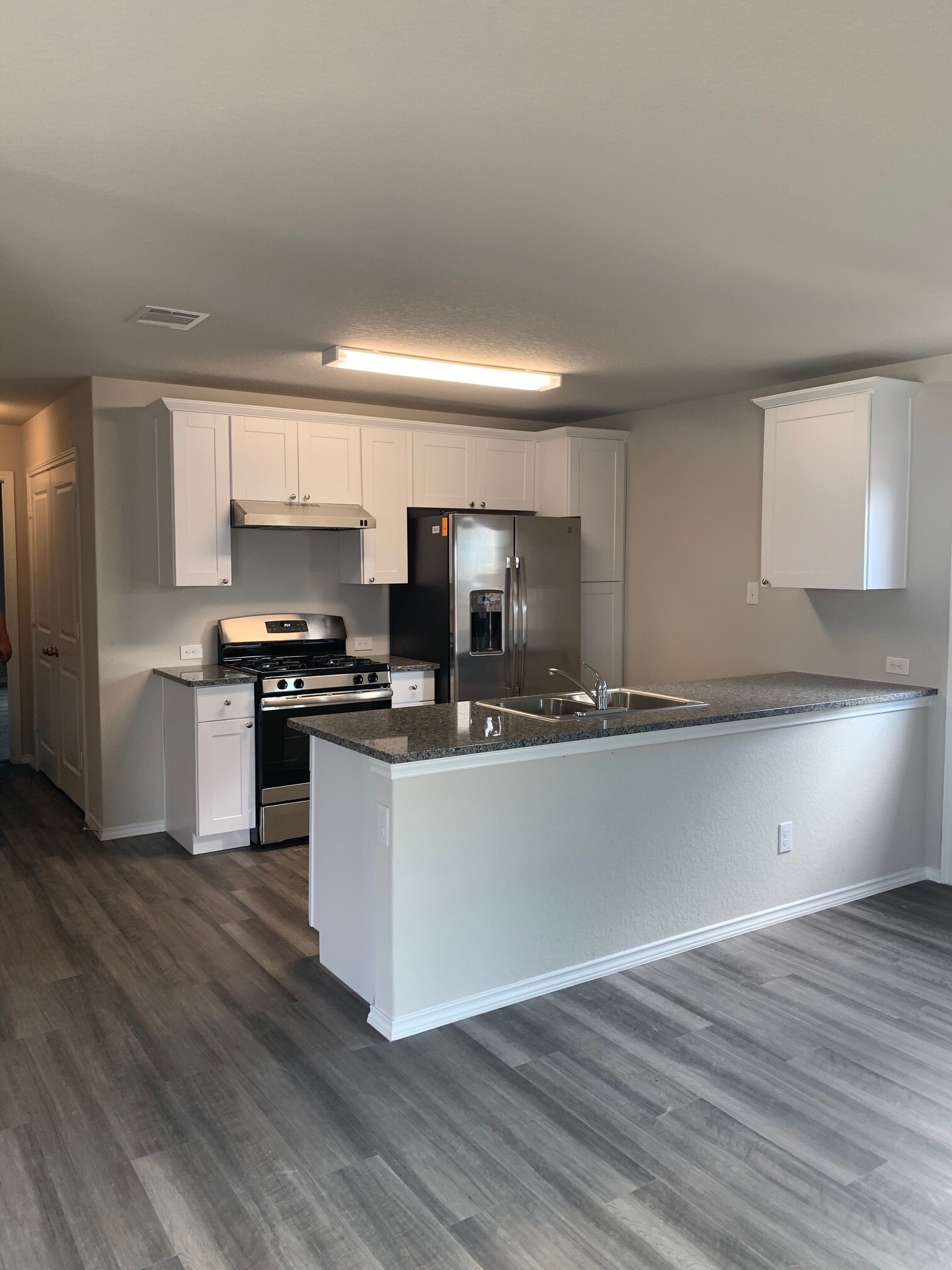 Kitchen with Refrigerator - 5943 Autumn Palms