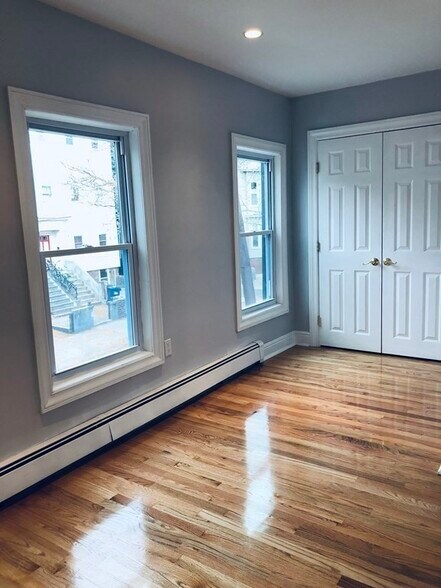 Building Photo - 124 Trenton St