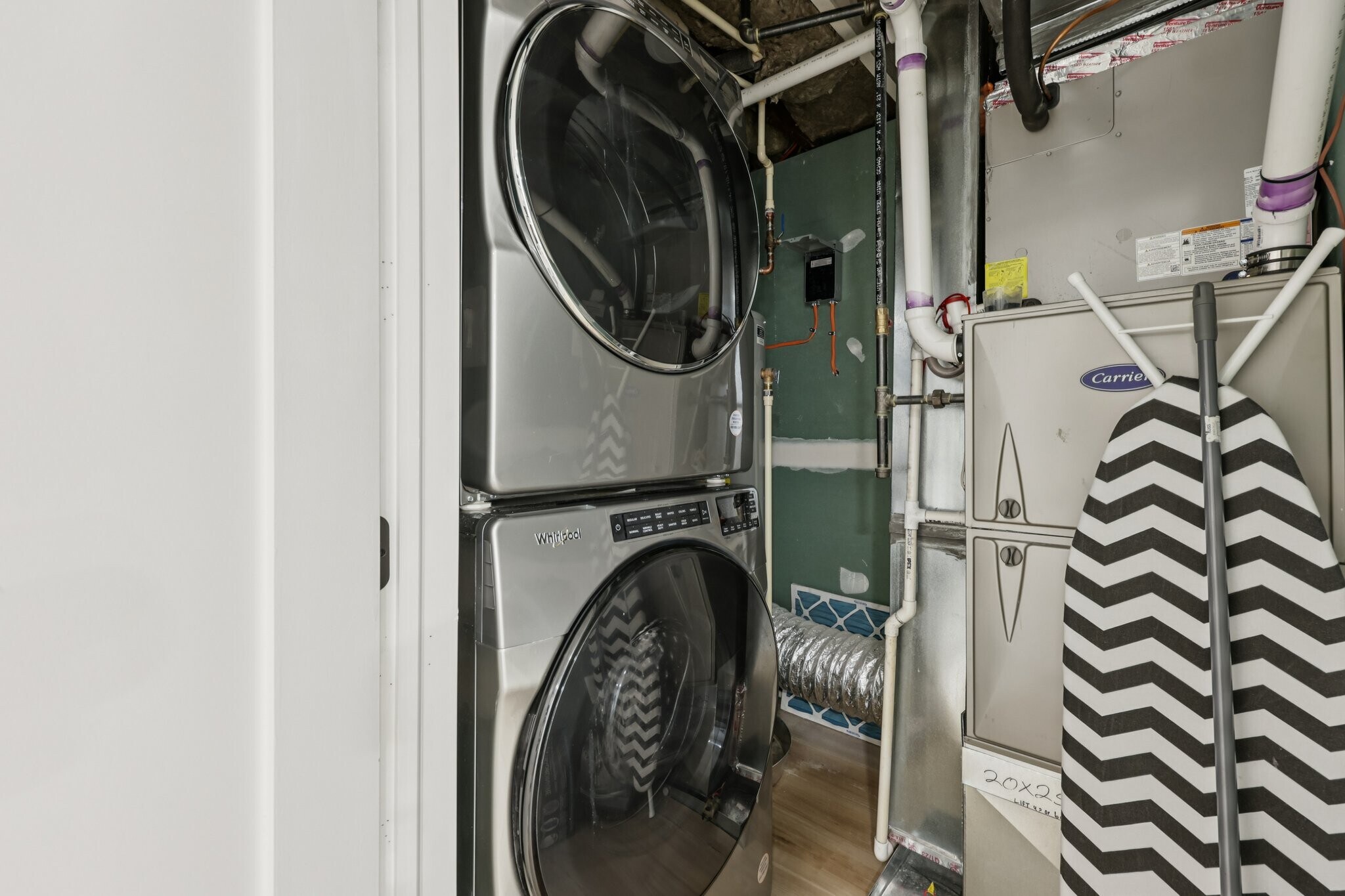 Building Photo - 2604 4th St NE