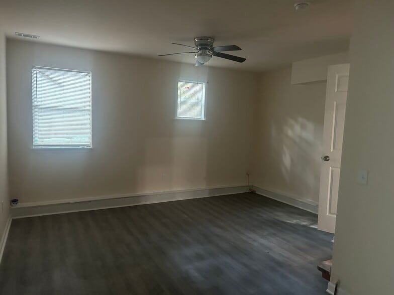 Building Photo - 4978 Ivylog Ct