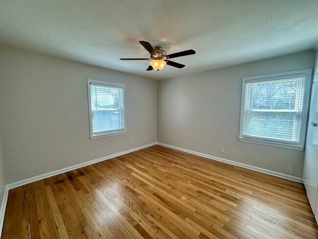 Building Photo - {5221} Updated Prairie Village Ranch + Fenced Yard + One Car Garage