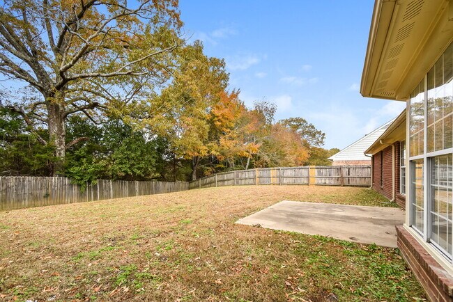 Building Photo - 5755 Kuykendall Dr