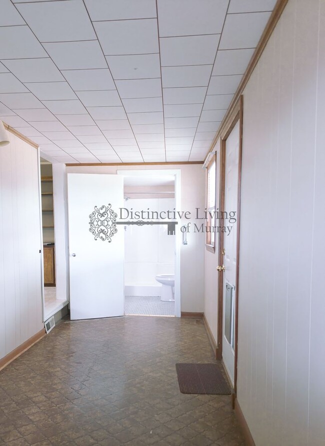 Building Photo - Attention Front Porch Sittin' Lovers- 2 bed 1 bath house in the country in Hazel