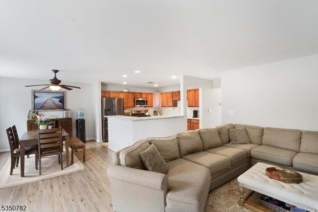 Building Photo - 29 Winding Way