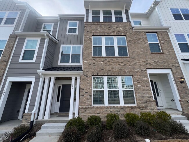 Primary Photo - Stunning 4BD, 3.5BA Knightdale Townhome wi...