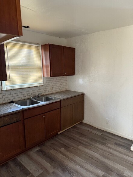 Building Photo - 17209 Whitcomb St