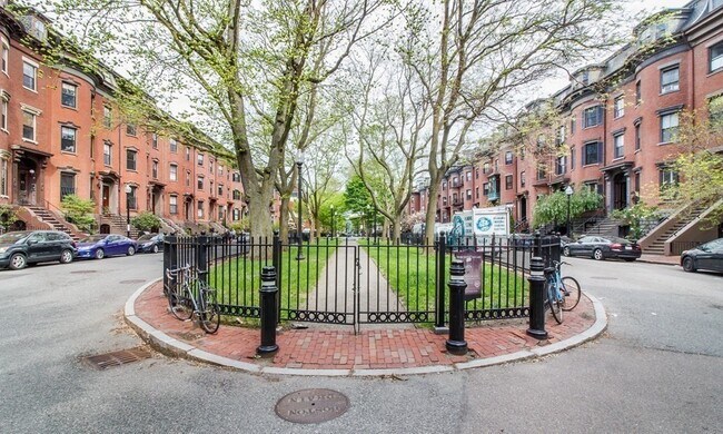 Building Photo - 15 Worcester Sq