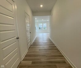 Building Photo - 6852 Orchard Run Cir