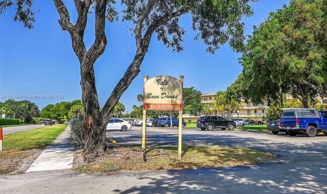 Building Photo - 9355 SW 8th St