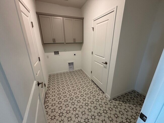 Building Photo - 1224 Purple Martin Dr