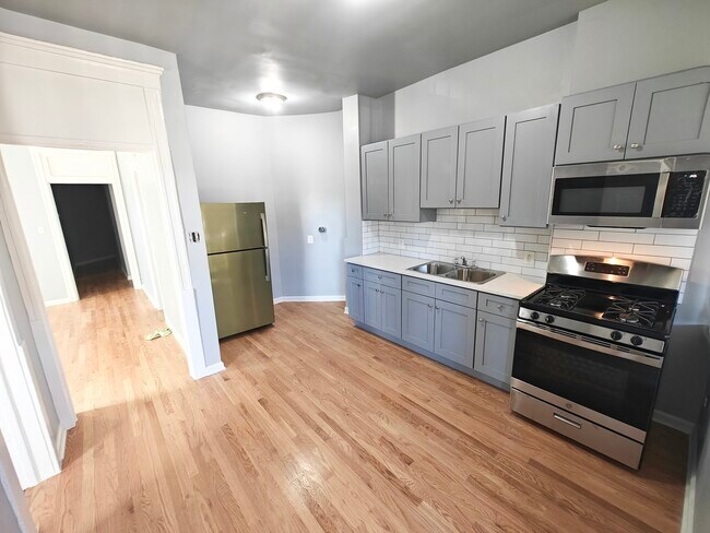 Building Photo - 4243 S Calumet Ave