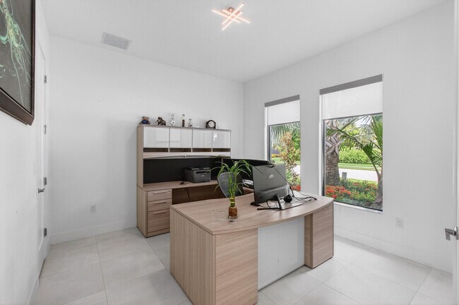 Building Photo - 17222 Blue Bayou Dr